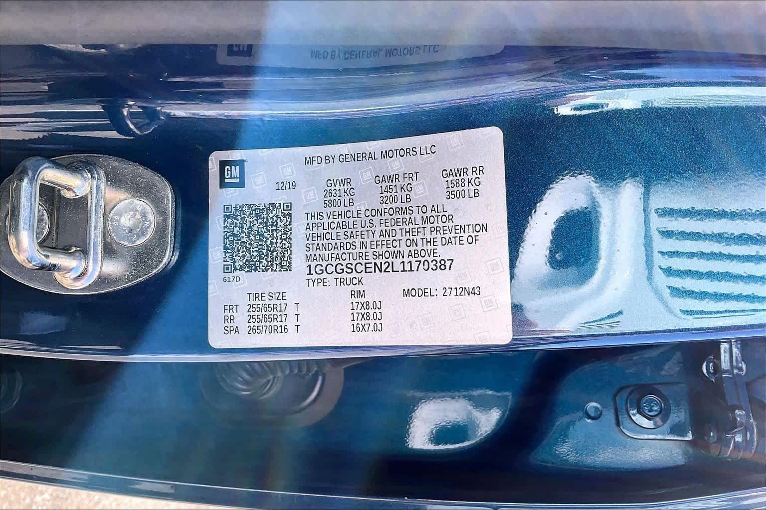 Used 2020 Pacific Blue Metallic Chevrolet 2WD LT image 36