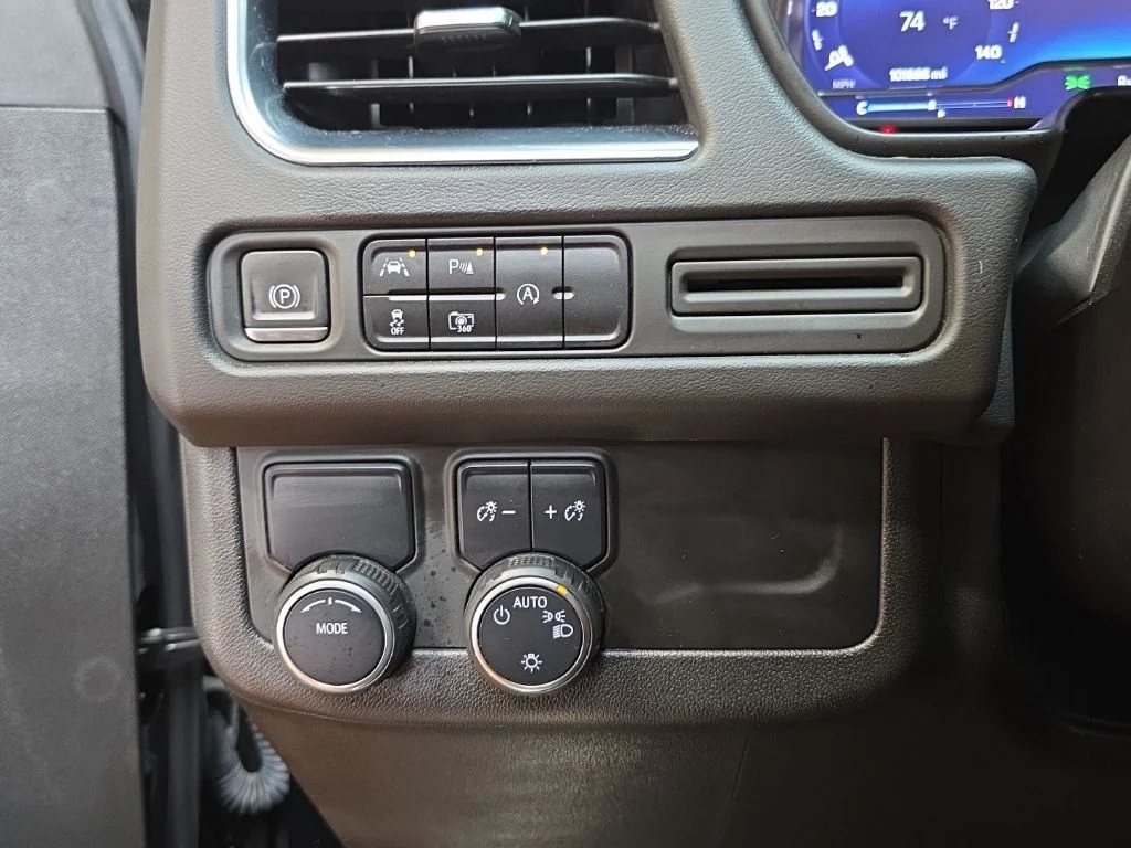 Used 2023 Black Chevrolet LT image 27