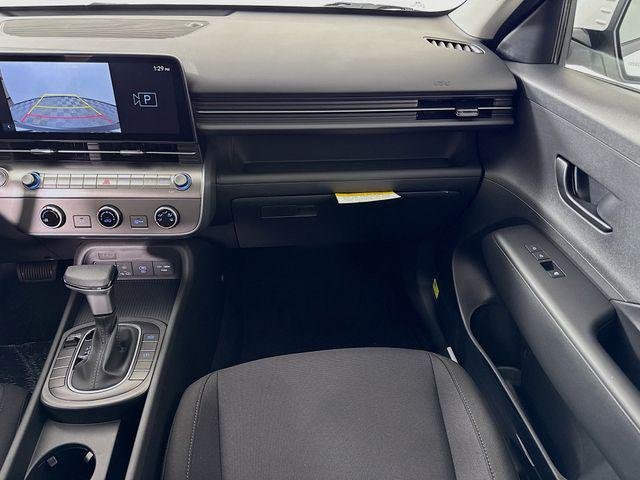 New 2026 White Hyundai SE FWD image 33