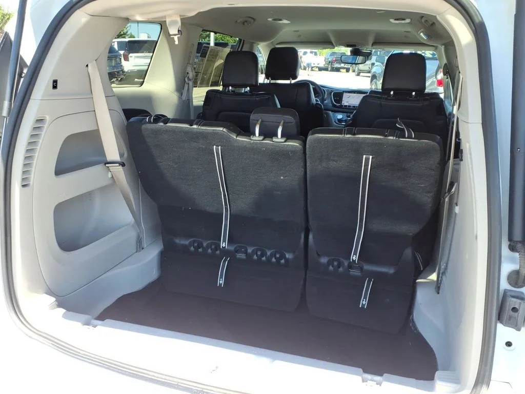 Used 2023 White Chrysler Touring L image 28