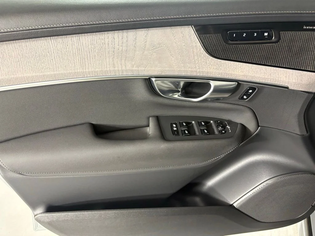 New 2026 Vapour Grey Volvo Ultra image 18