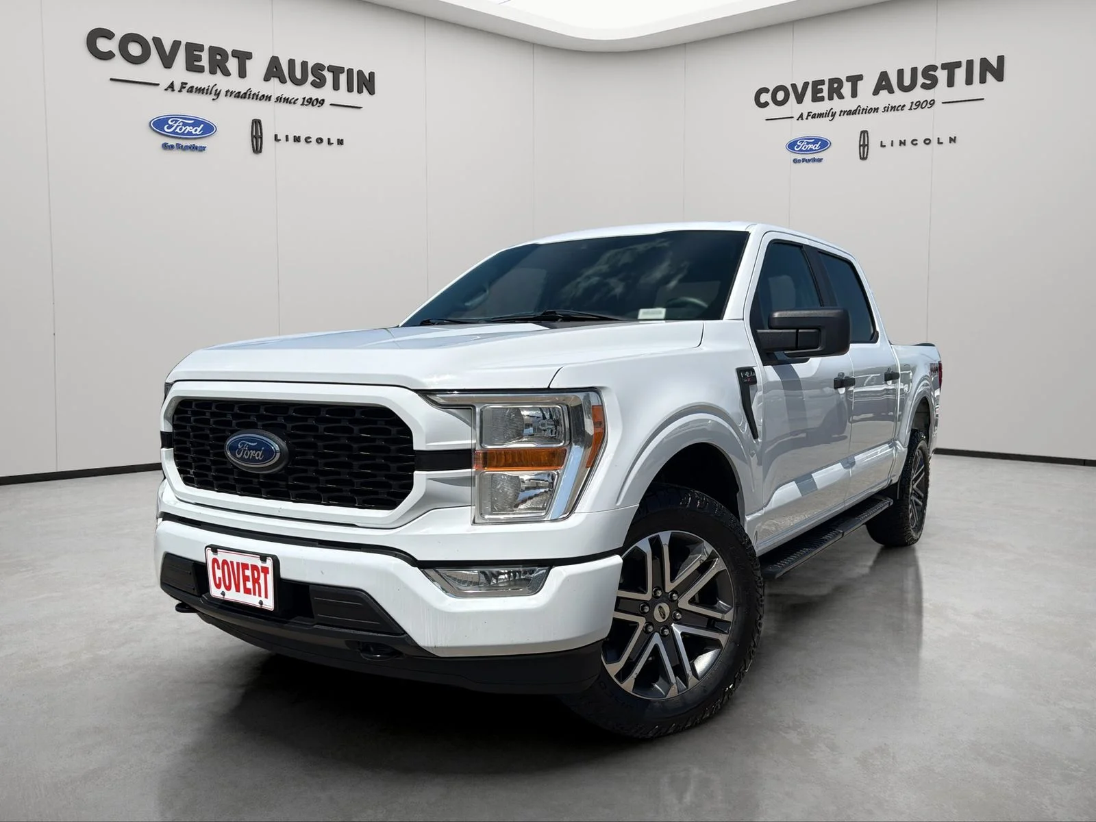 Used 2022 White Ford XL image 2