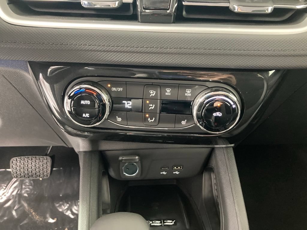 New 2026 Summit White Chevrolet LT image 7