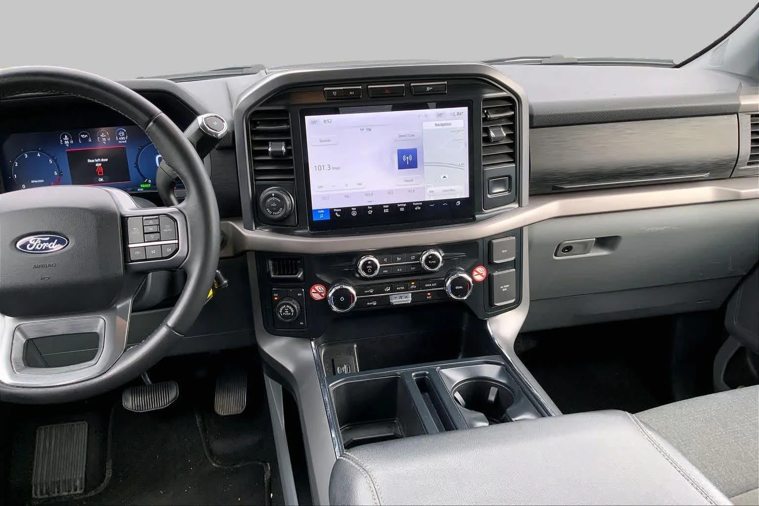 Used 2024 Avalanche Ford XLT image 7