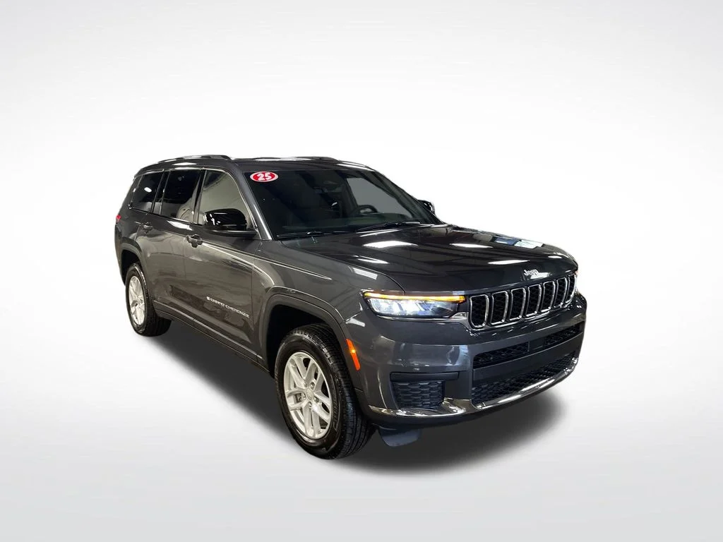 Certified Used 2025 Gray Jeep Laredo image 8