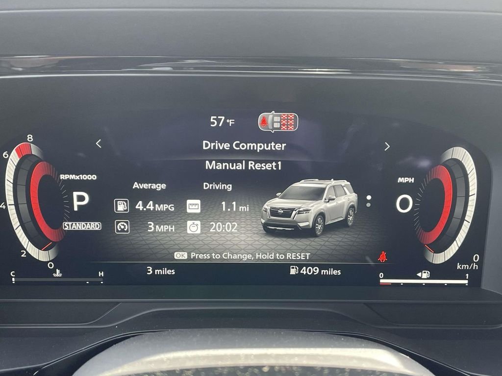 New 2026 Boulder Gray Pearl / Super Black Two-tone Nissan Platinum image 25