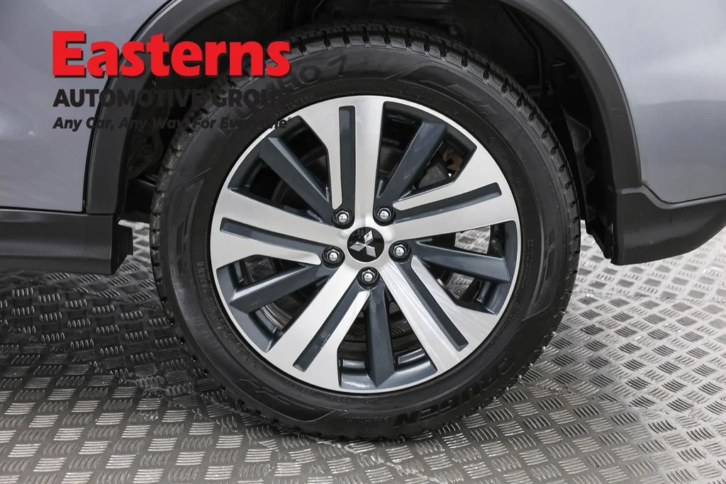 Used 2024 Gray Mitsubishi 2.0 ES image 32
