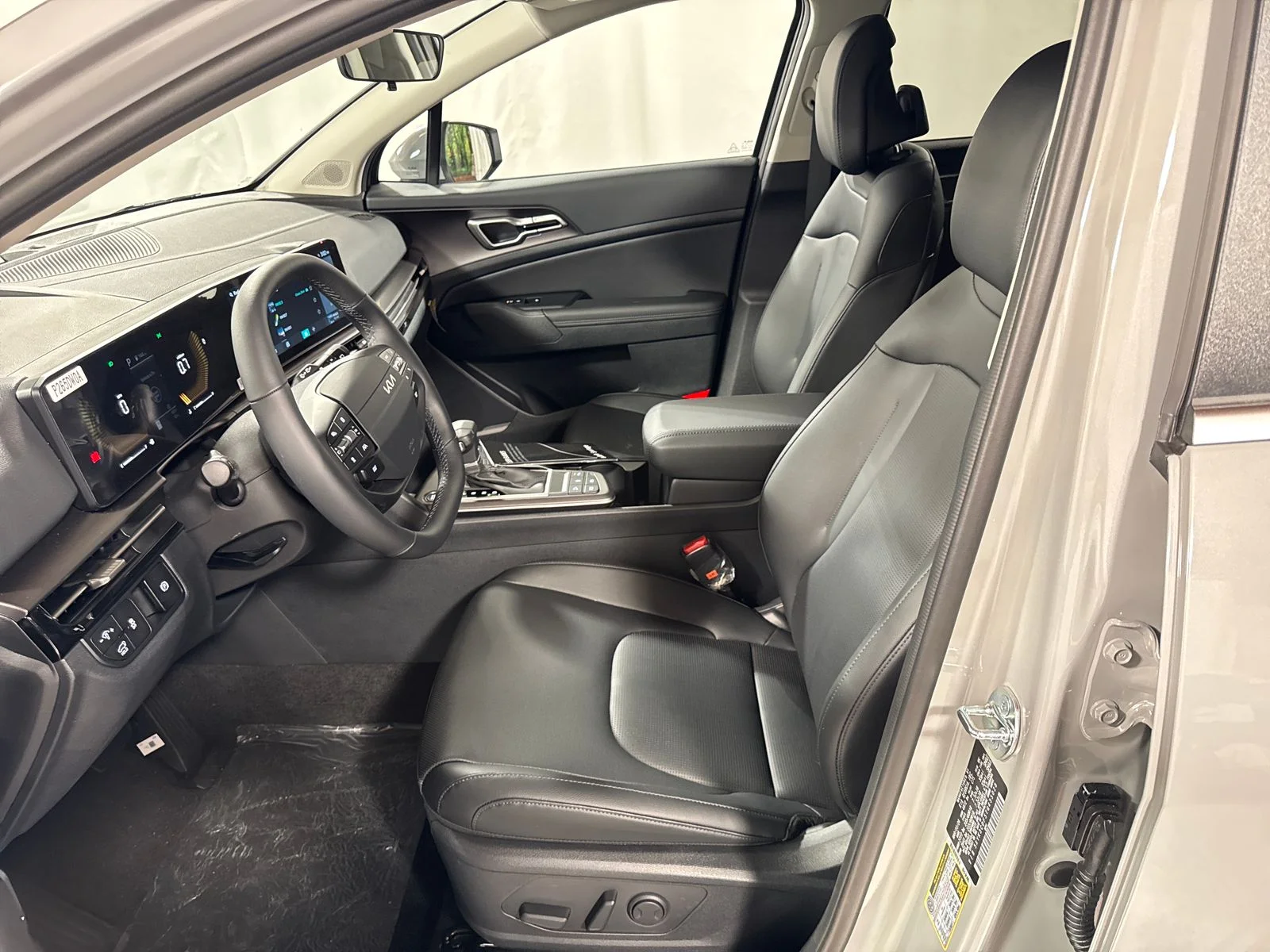 New 2026 Wolf Gray Kia EX image 3