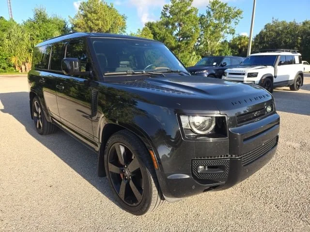 Used 2024 Santorini Black Metallic Land Rover X image 7