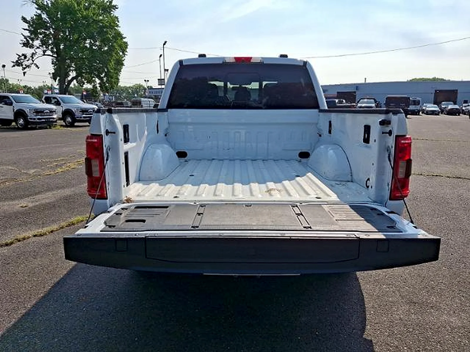 Used 2022 Oxford White Ford XLT image 29