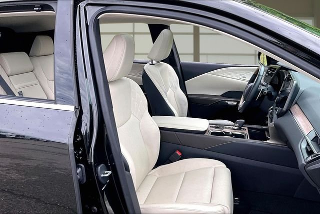 Used 2023 Black Lexus 350 Luxury image 7