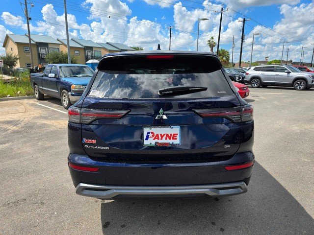 2025 Mitsubishi Outlander SE - Photo 6