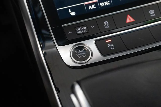 Used 2023  Audi 55 Premium Plus image 31