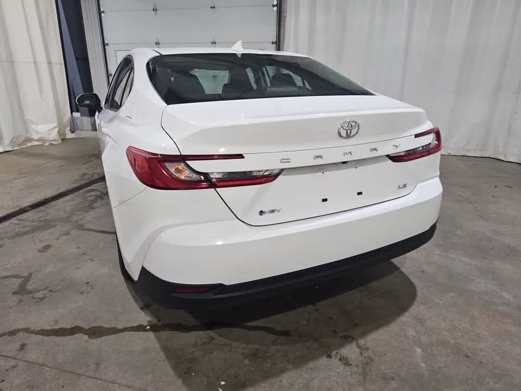 Used 2025 Ice Cap Toyota LE image 5