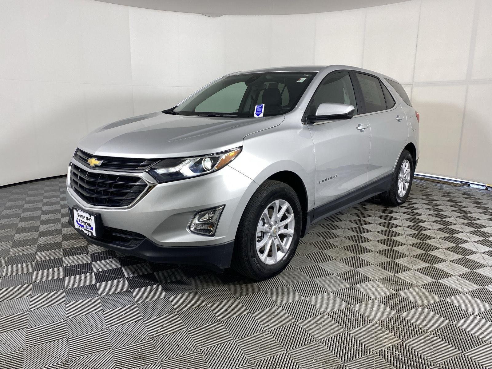 Used 2021 Silver Ice Metallic Chevrolet LT image 3