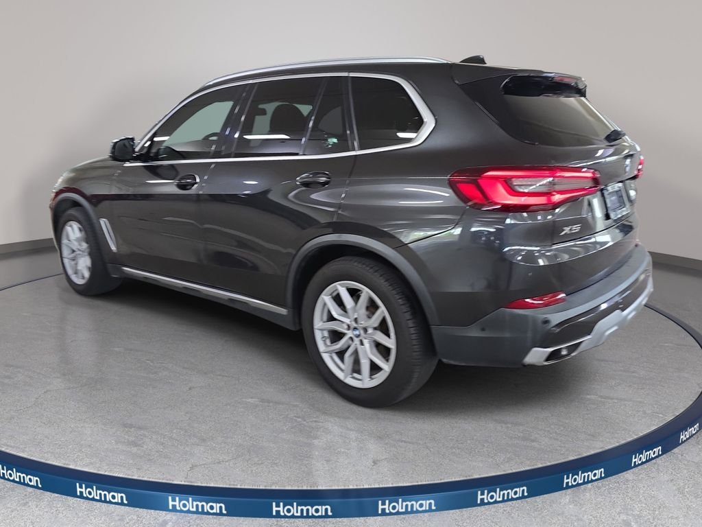 Used 2020 Dark Graphite Metallic BMW sDrive40i image 9