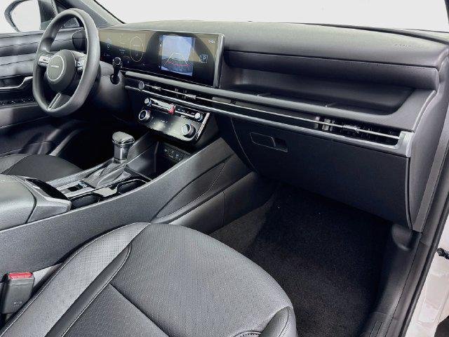 New 2027 White Hyundai SEL Activity FWD image 44