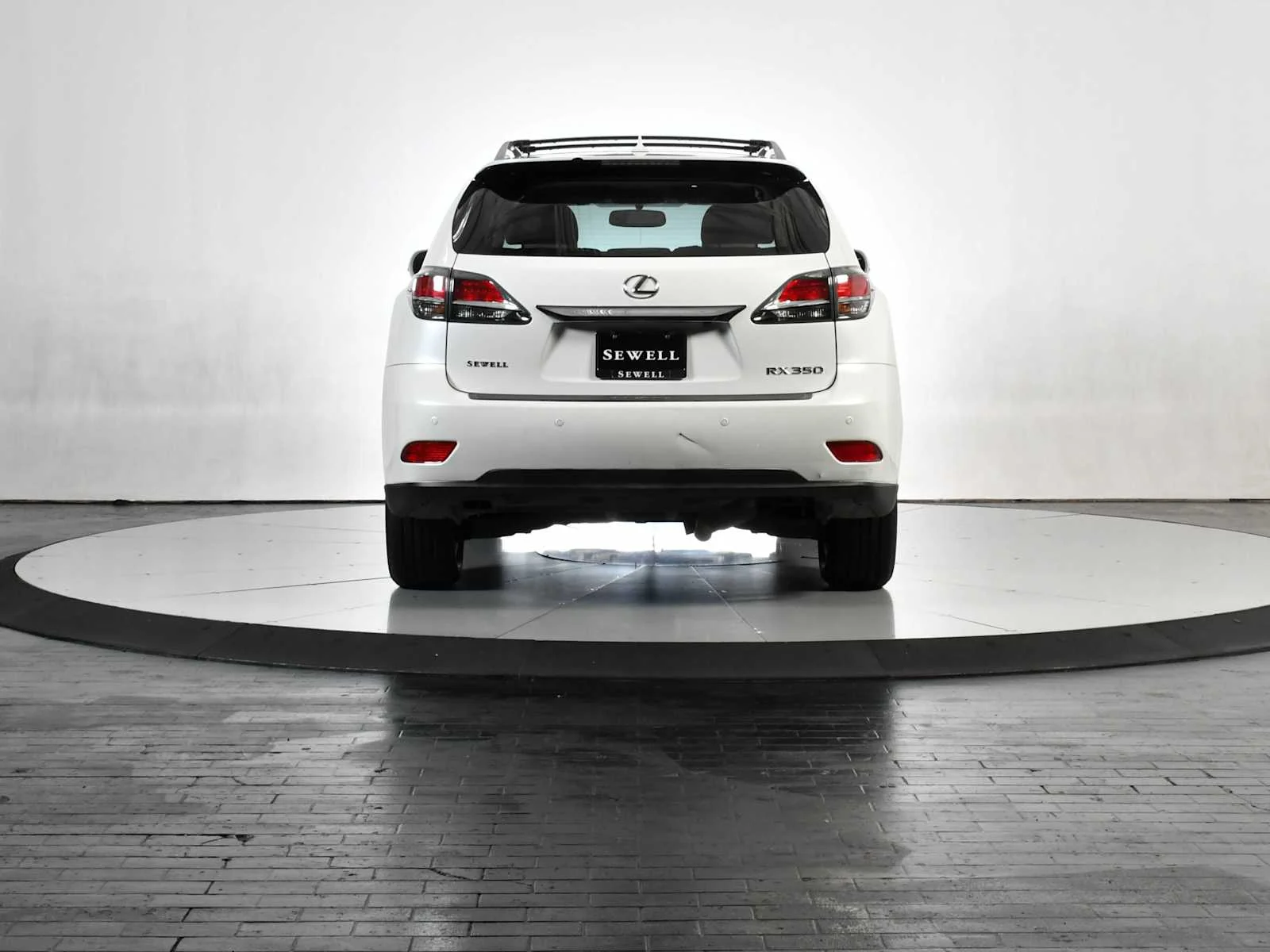Used 2013 Starfire Pearl Lexus  image 4