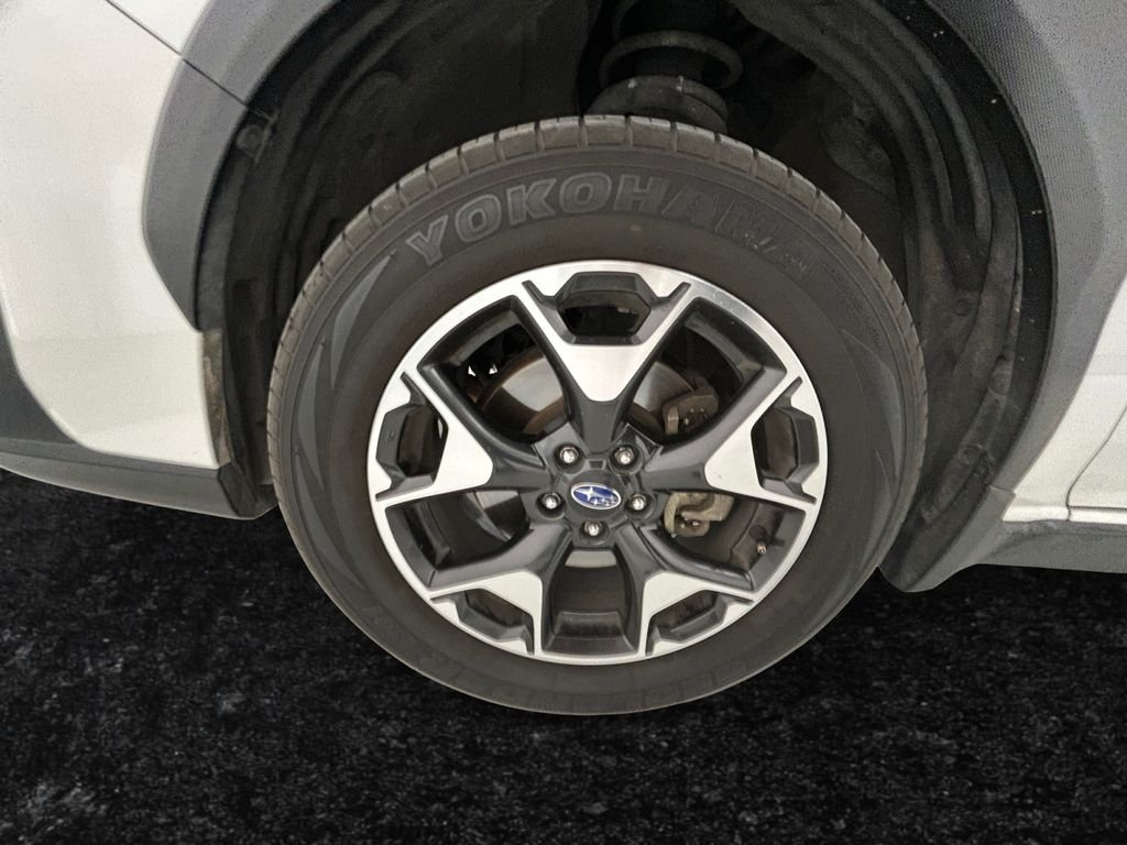 Used 2019 White Subaru 2.0i Premium image 27