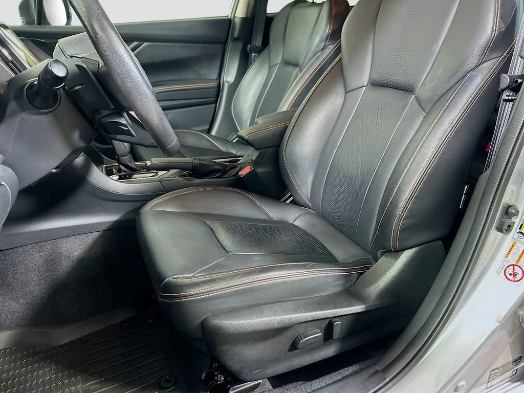 Used 2019 Ice Silver Metallic Subaru Limited image 20