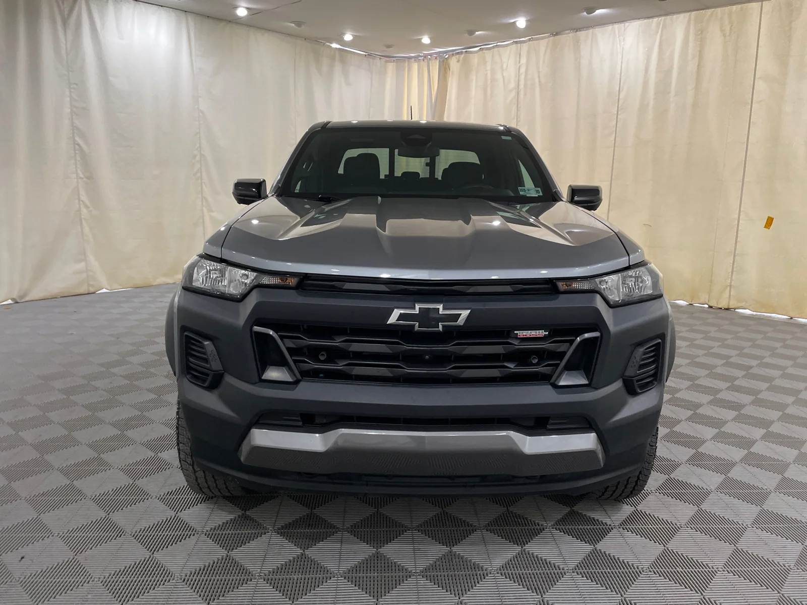 Used 2023 Sterling Gray Metallic Chevrolet 4WD Trail Boss image 2