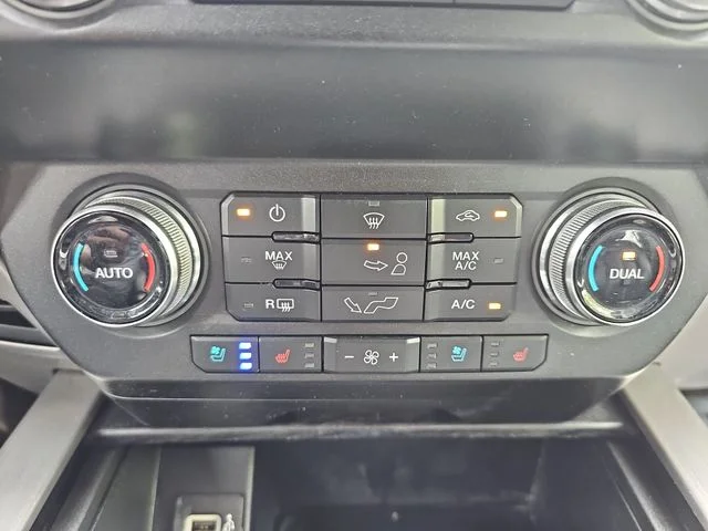 Used 2020 Black Ford Platinum image 25