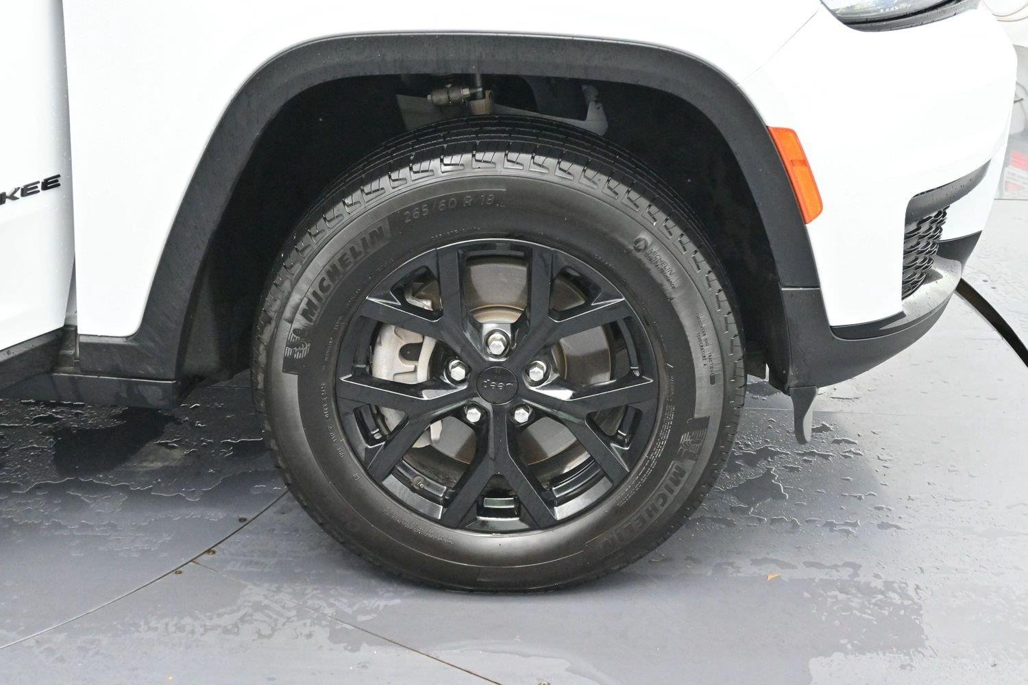 Used 2024 Bright White Clearcoat Jeep Altitude X image 36