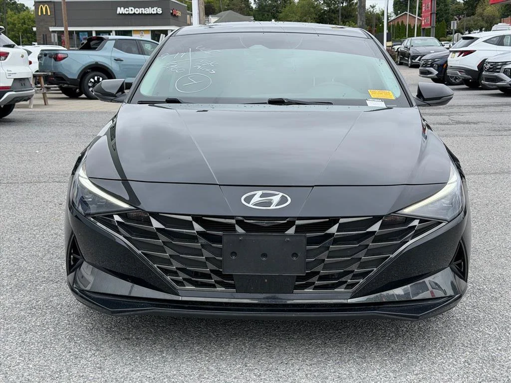 Used 2023 Black Hyundai Limited image 16