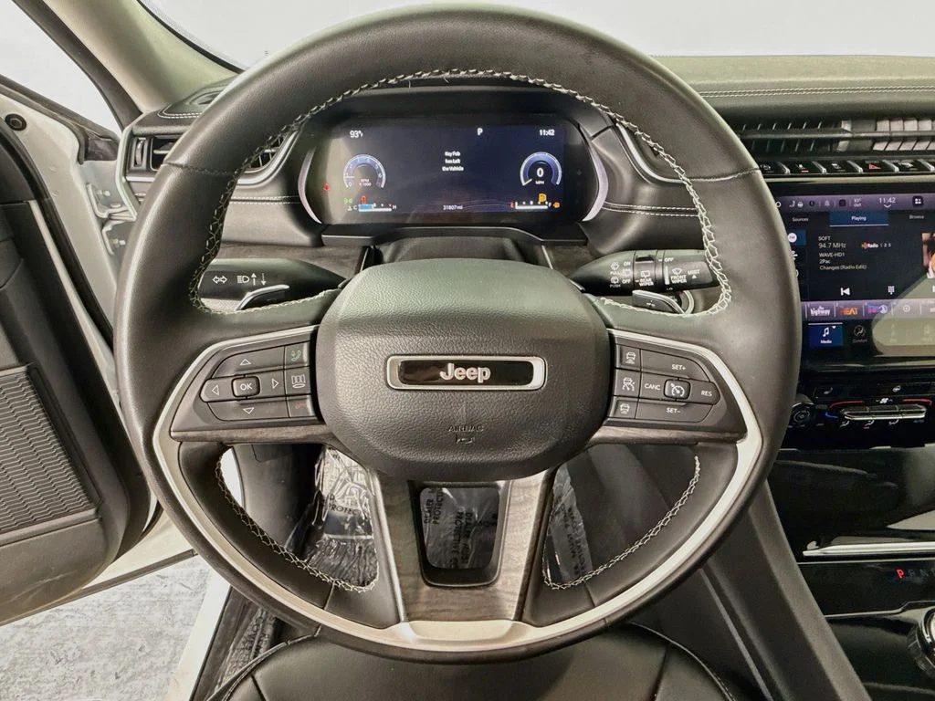 Used 2023 White Jeep Limited image 11