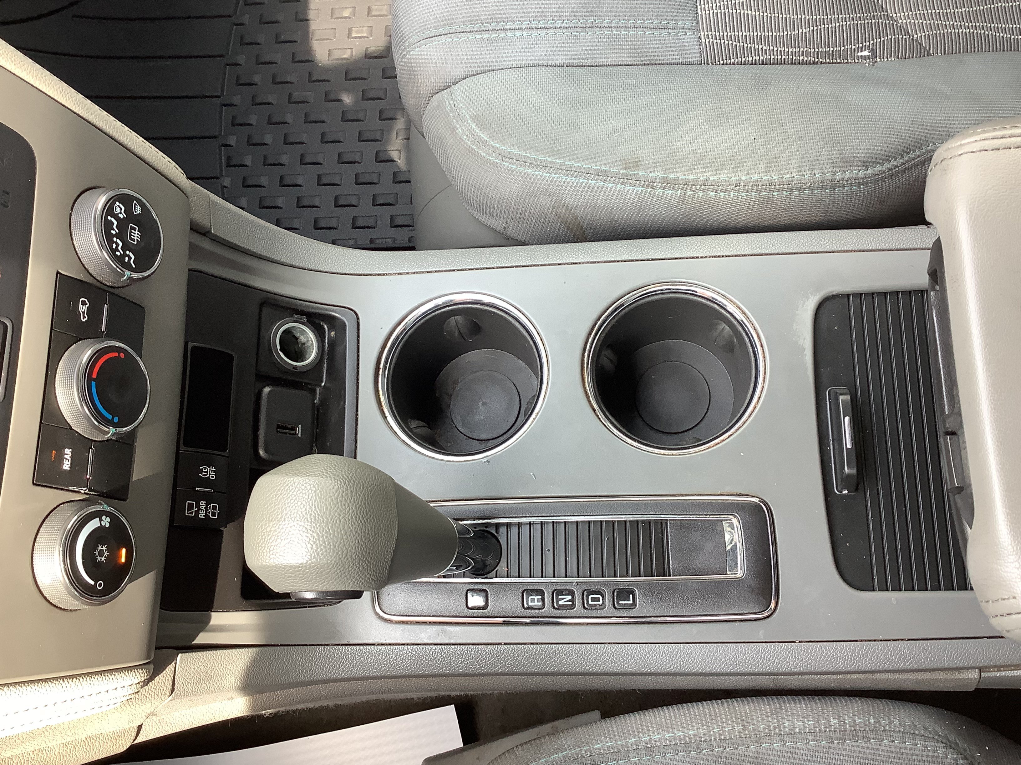 Used 2016 Silver Chevrolet LS image 15