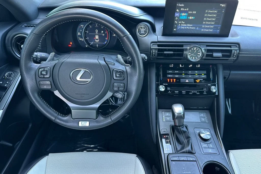 2023 Lexus IS 350 F SPORT - Photo 17