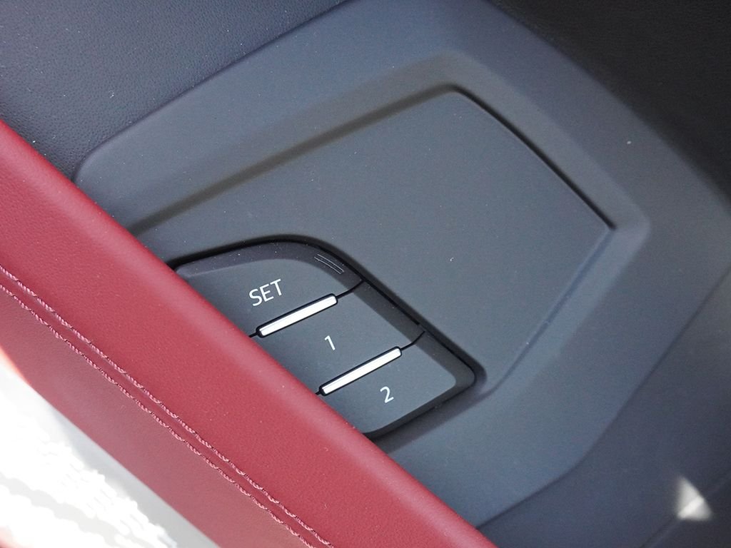 Used 2022 Black Lamborghini Base image 62