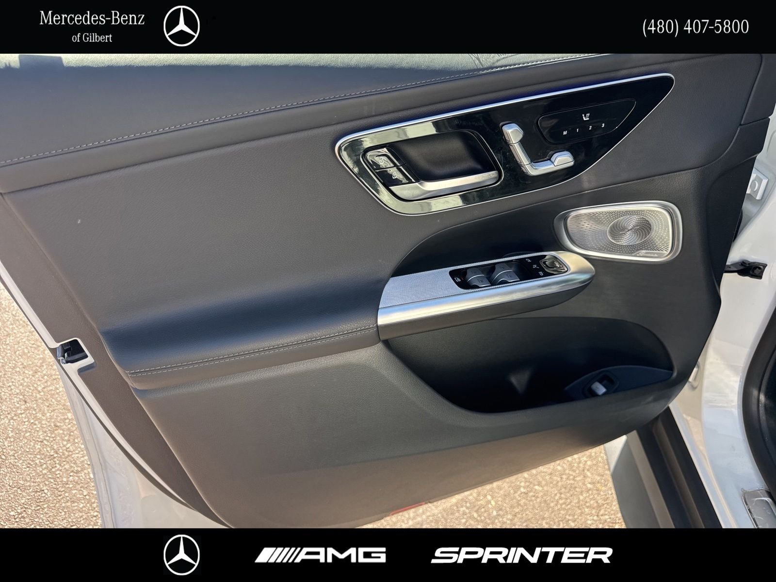 Used 2025  Mercedes-Benz GLC 300 image 10