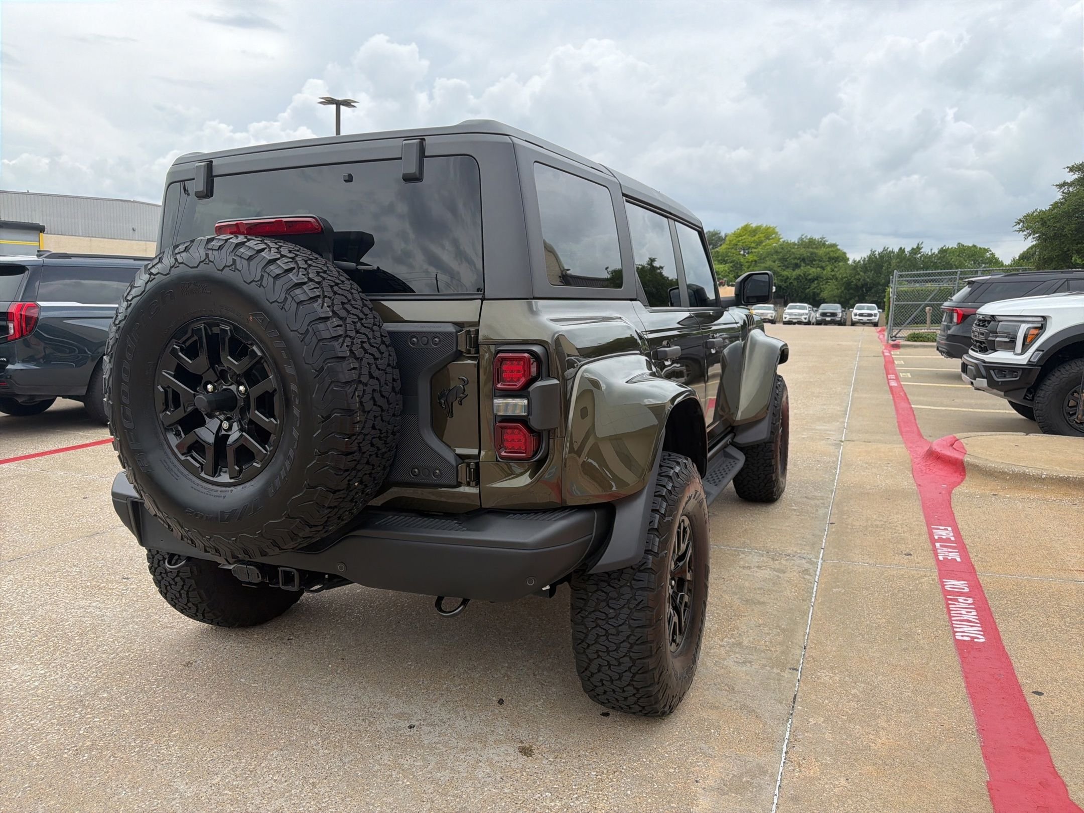 Used 2025 Green Ford Raptor image 9
