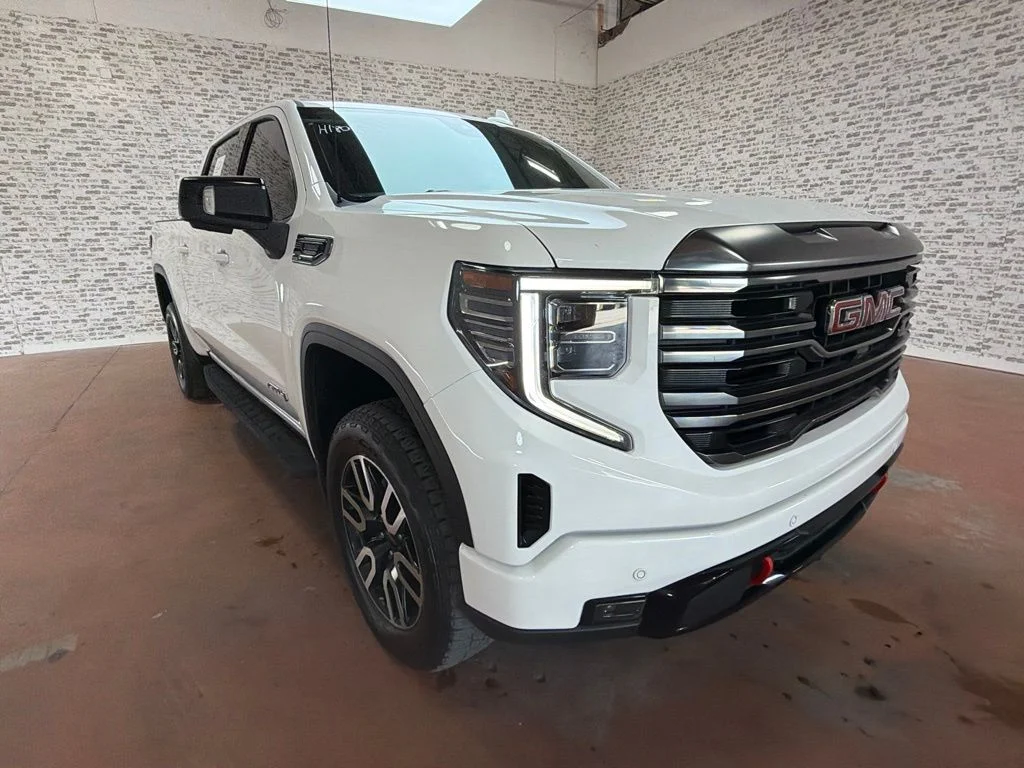 Used 2022 Summit White GMC AT4 image 9