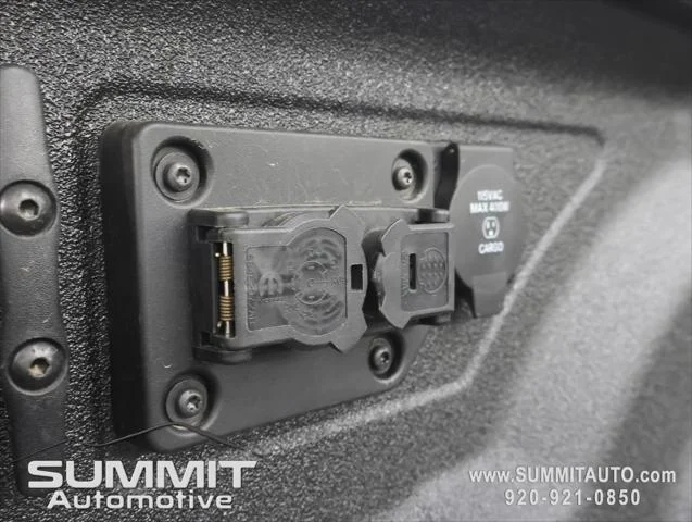 New 2026 Diamond Black Crystal Pearl-Coat Exterior Paint RAM BIG HORN image 33