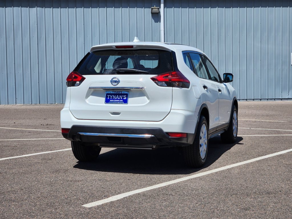 Used 2017 White Nissan S image 7
