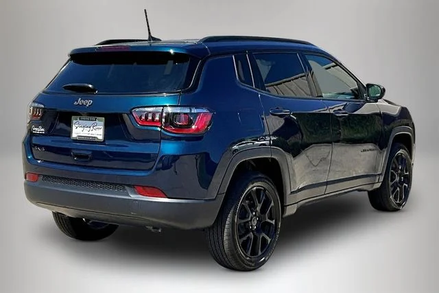New 2026 Fathom Blue Pearl-Coat Exterior Paint Jeep Latitude image 5