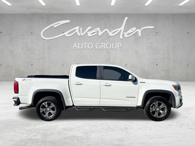 Used 2016 White Chevrolet Z71 image 18