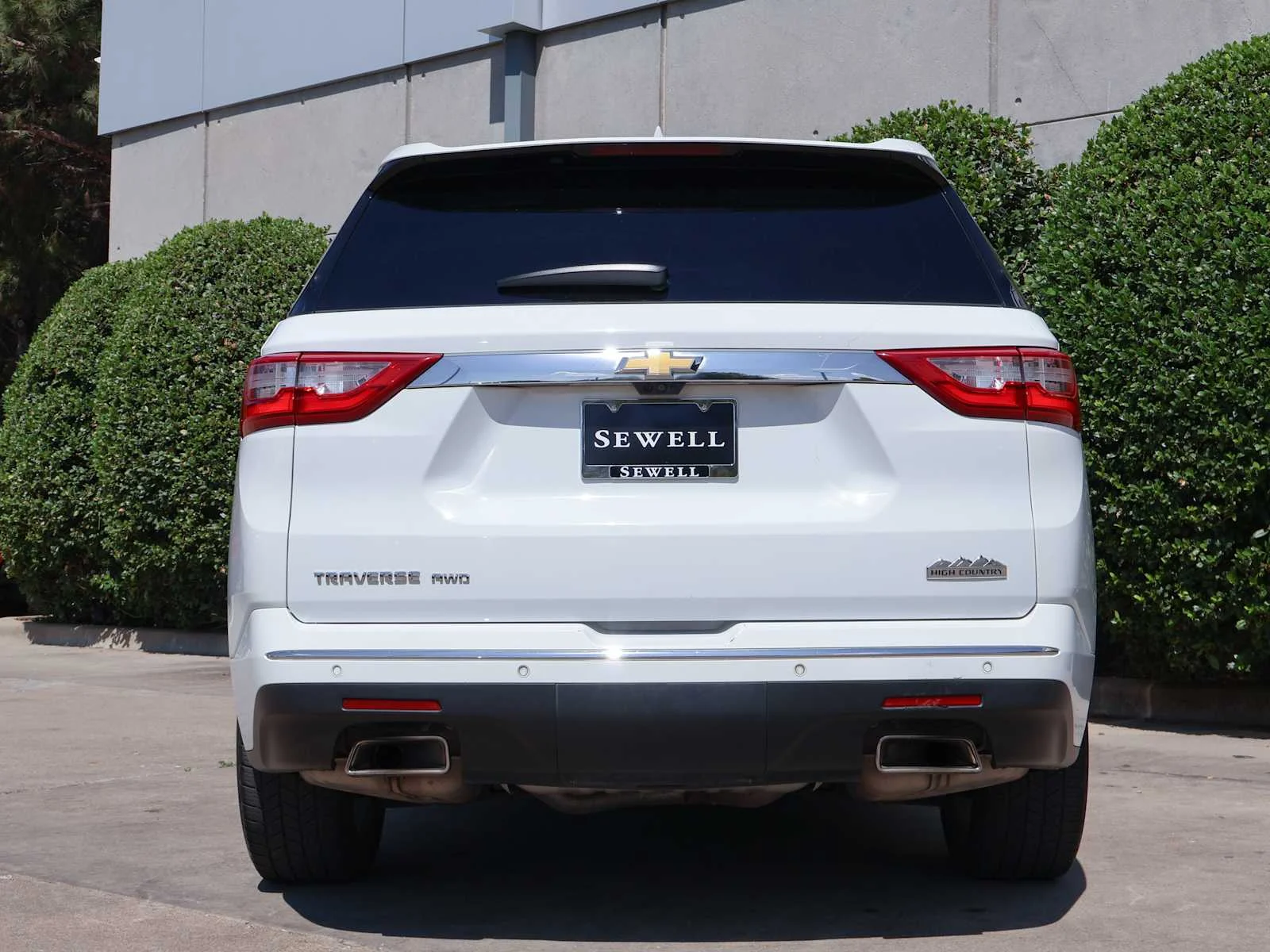 Used 2019 Summit White Chevrolet High Country image 9