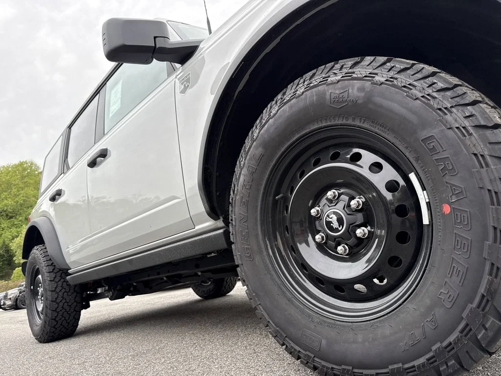 New 2026 White Ford Big Bend image 9