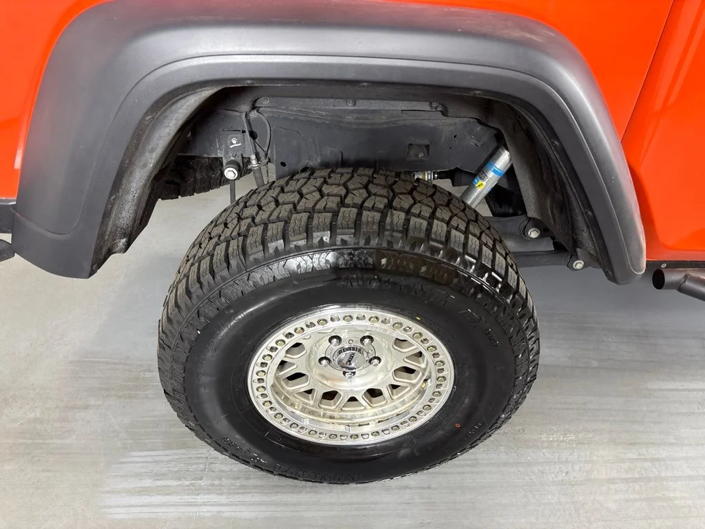 Used 2020 Orange Jeep Rubicon image 10