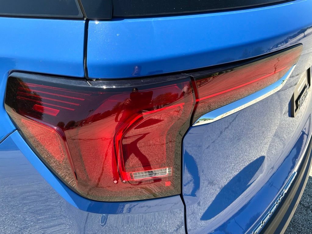 New 2027 Rapids Metallic GMC Elevation image 19