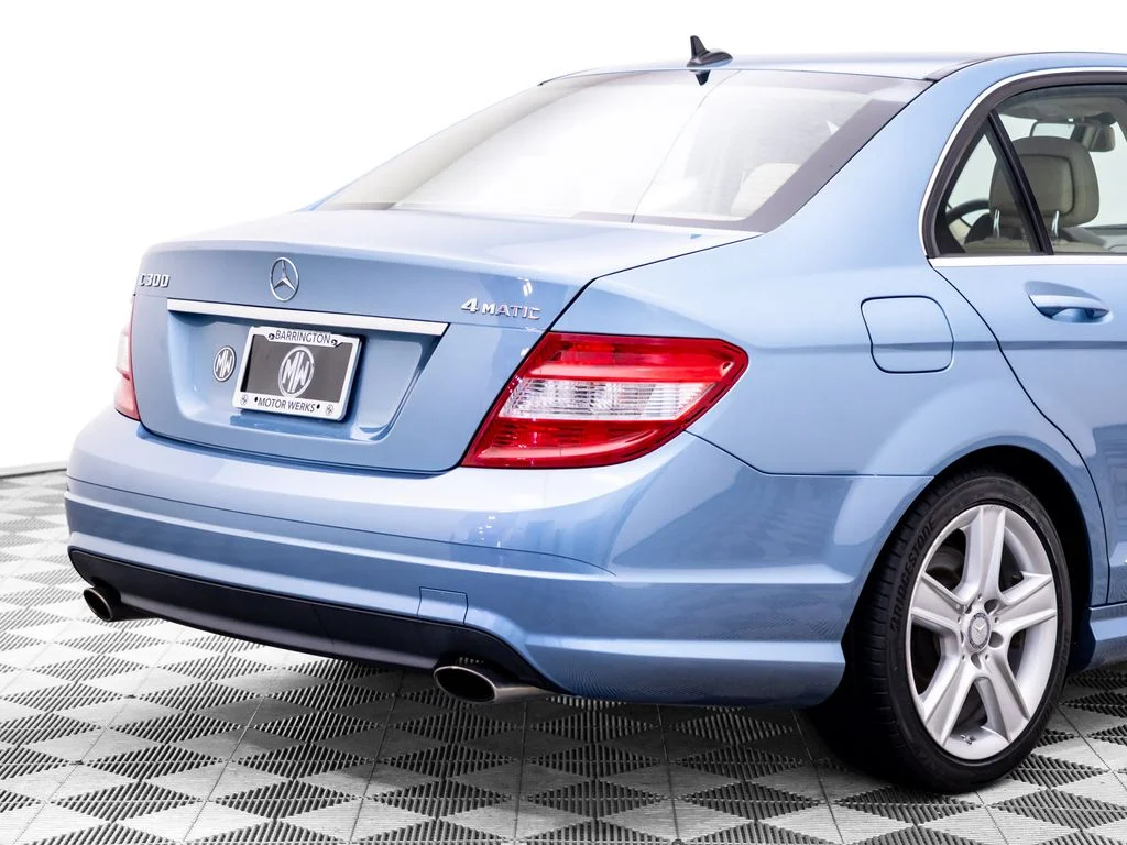 Used 2011 Beige Mercedes-Benz C 300 image 35