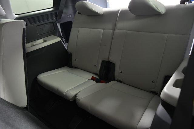 New 2027 White Hyundai SE AWD image 80