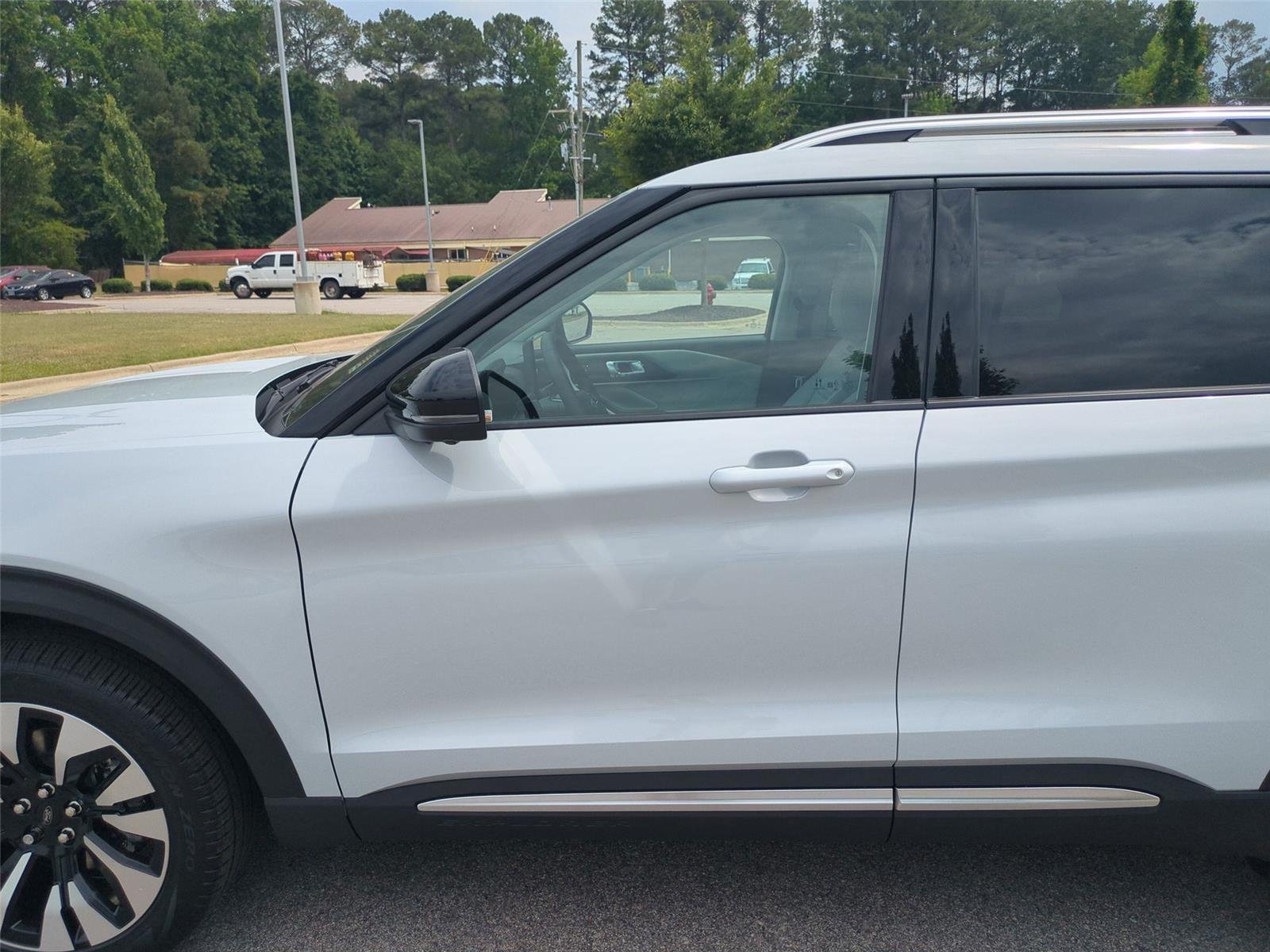 New 2026 Space White Metallic Ford Platinum™ image 15