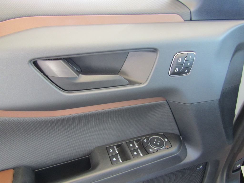 Used 2023 Green Ford Outer Banks image 20