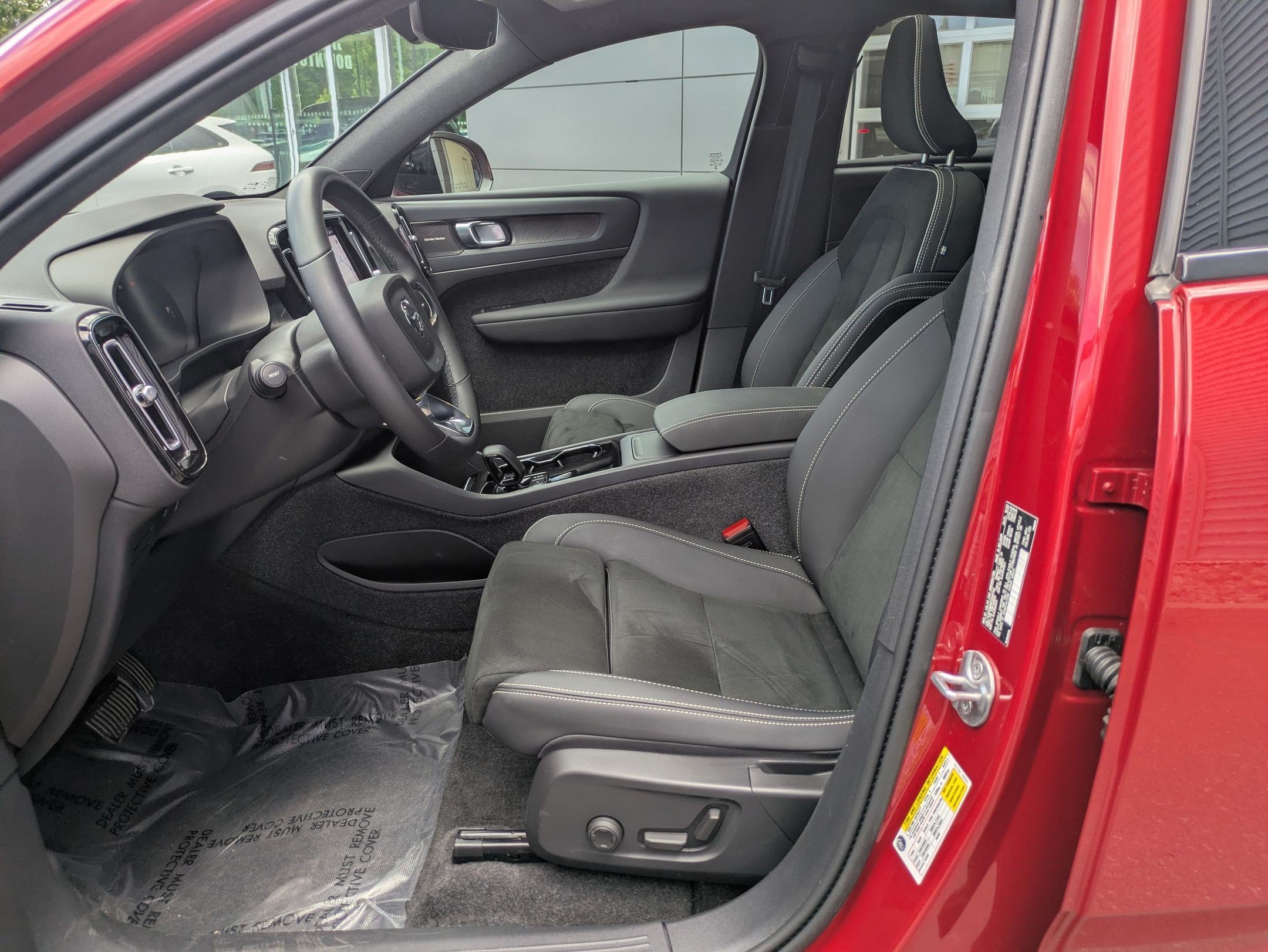 Certified Used 2023 Fusion Red Metallic Volvo Ultimate image 22