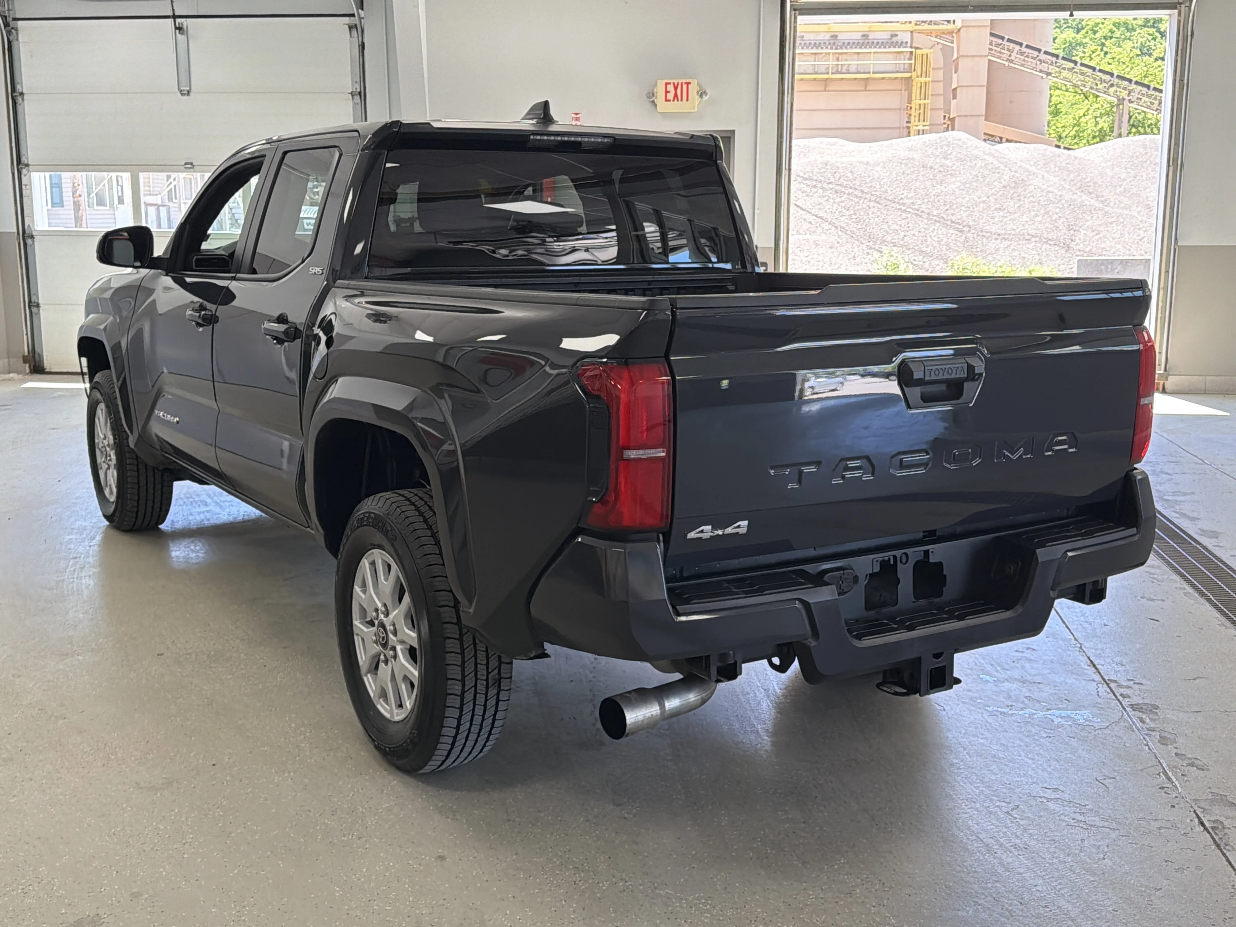 2024 Toyota Tacoma SR5 - Photo 4
