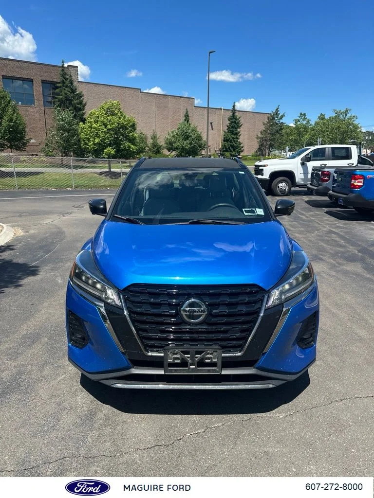 Used 2021  Nissan SR image 2
